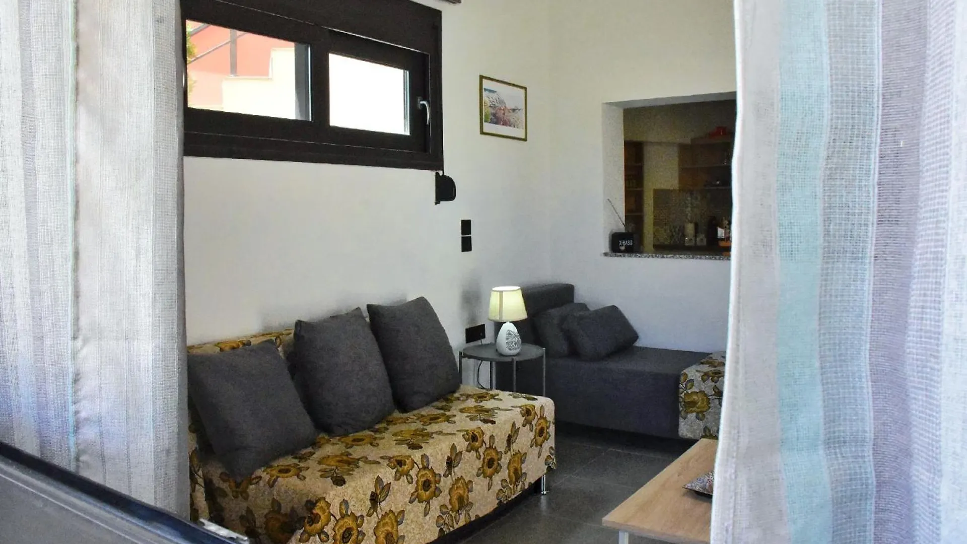 Casa Luminosa Guesthouse Lixouri 0*,