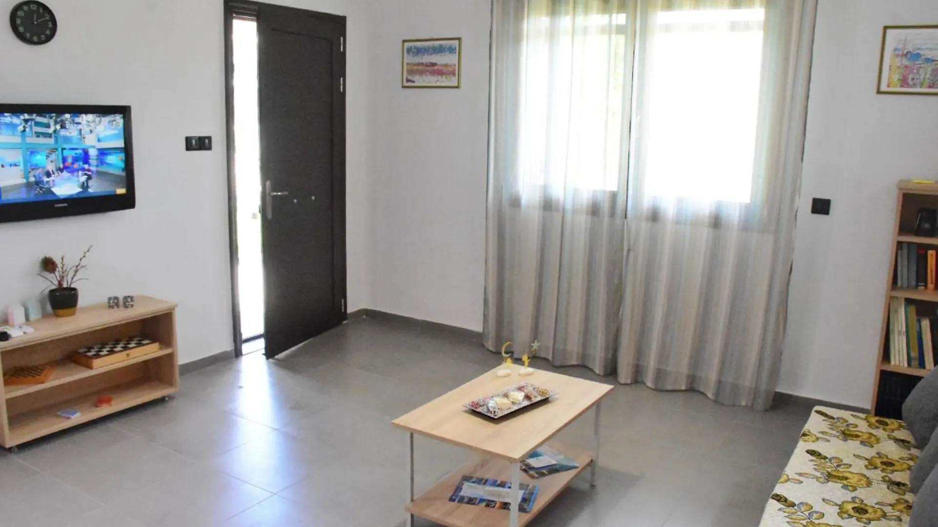 Casa Luminosa Guesthouse Lixouri