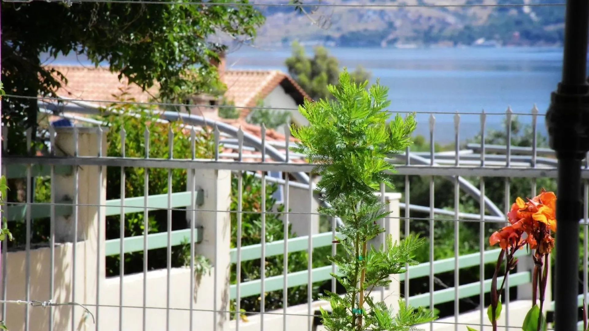 Casa Luminosa Guesthouse Lixouri 0*,